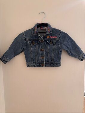 Vintage Y2K Winnie the POOH denim jean jacket. Little girls size 3T.
